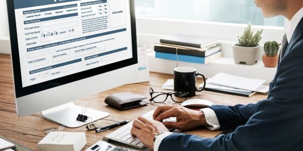 resume-application-employment-form-concept